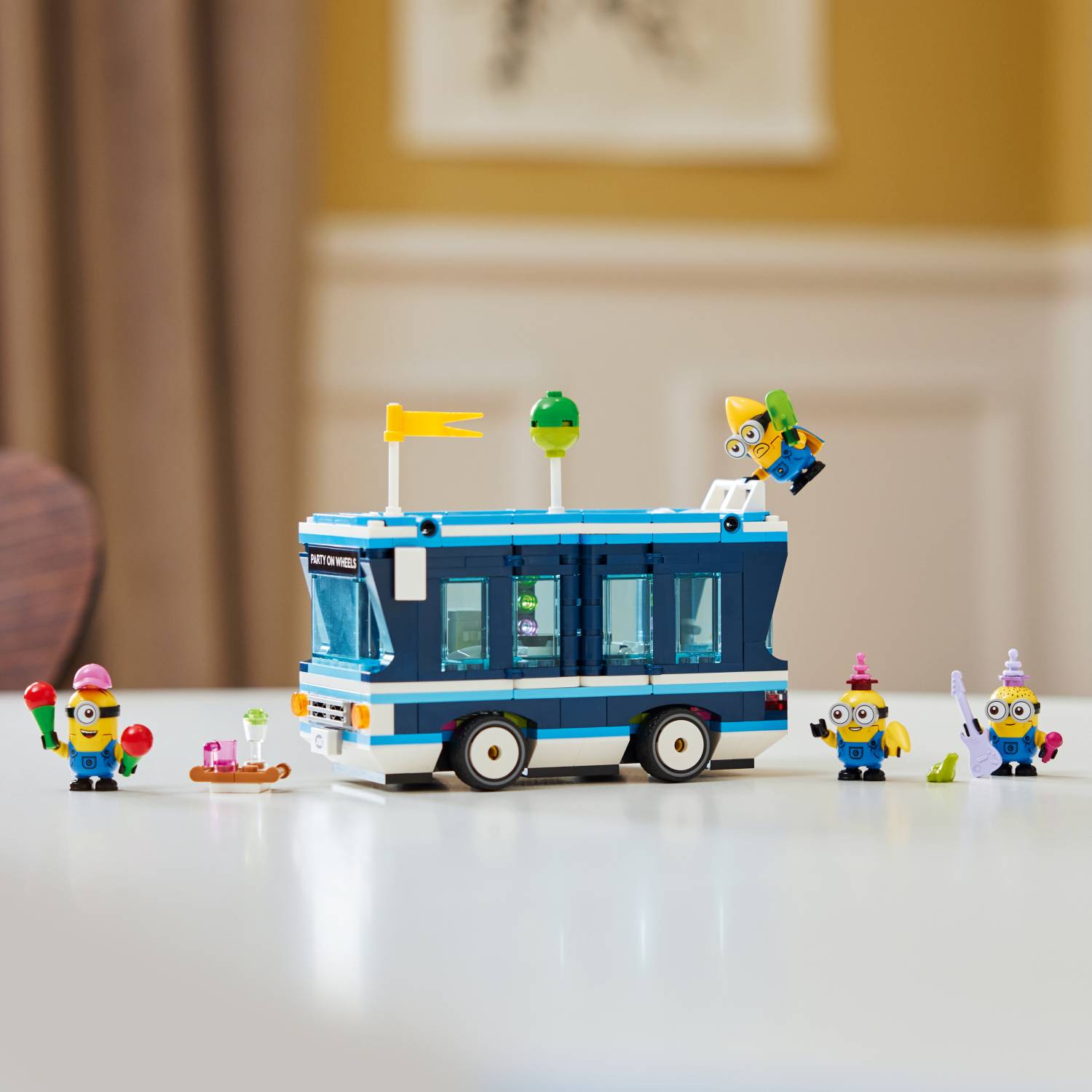 Lego 75581 Party bus Miniona