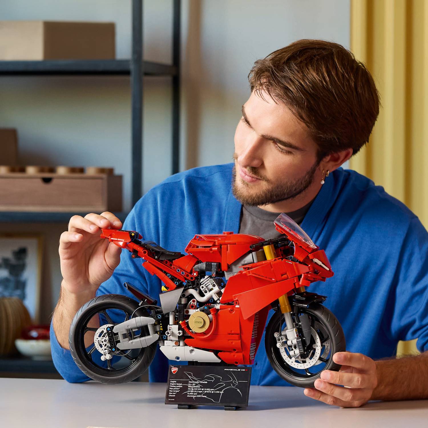 Lego 42202 Motocikl Ducati Panigale V4 S