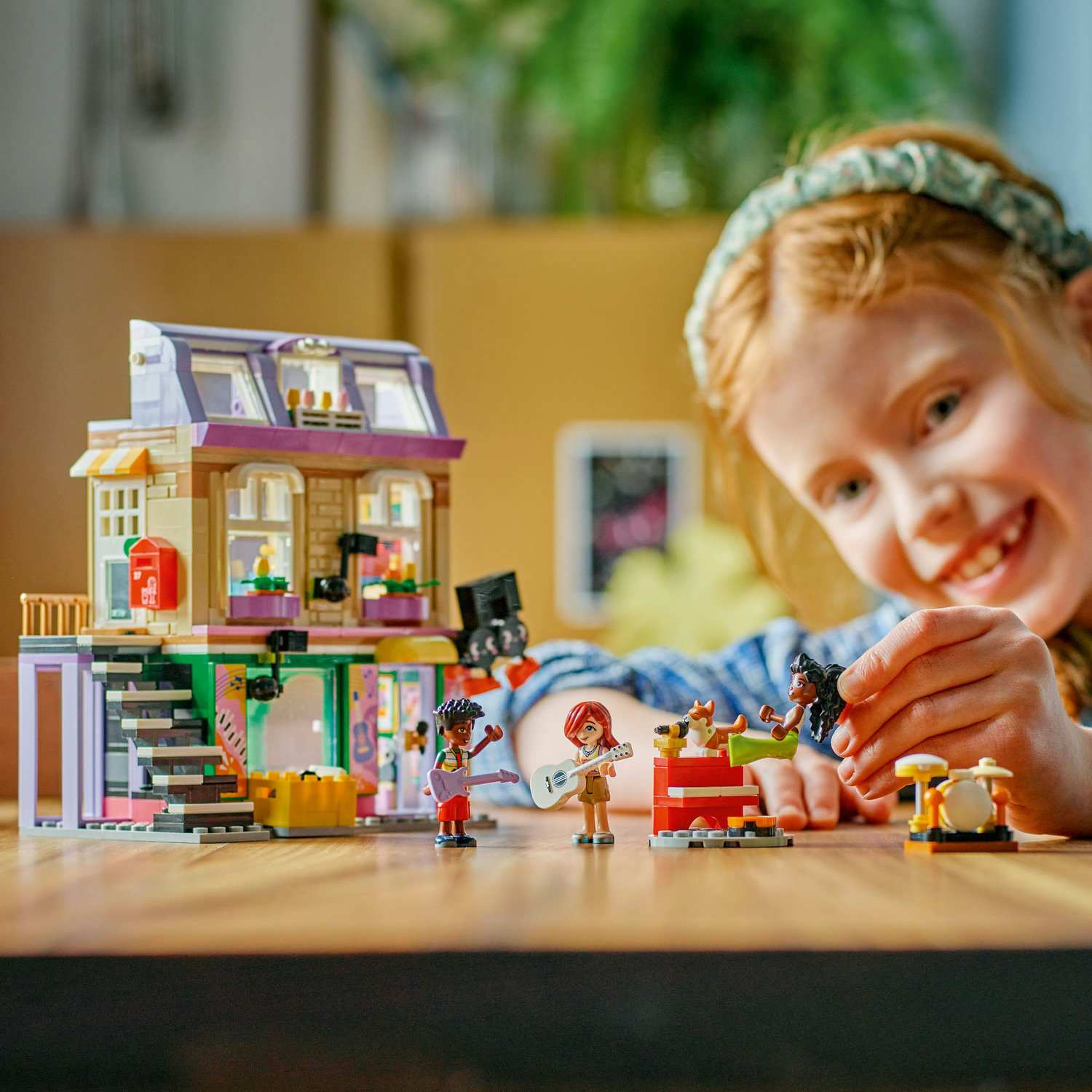 Lego 42653 Muzička Trgovina I Apartman