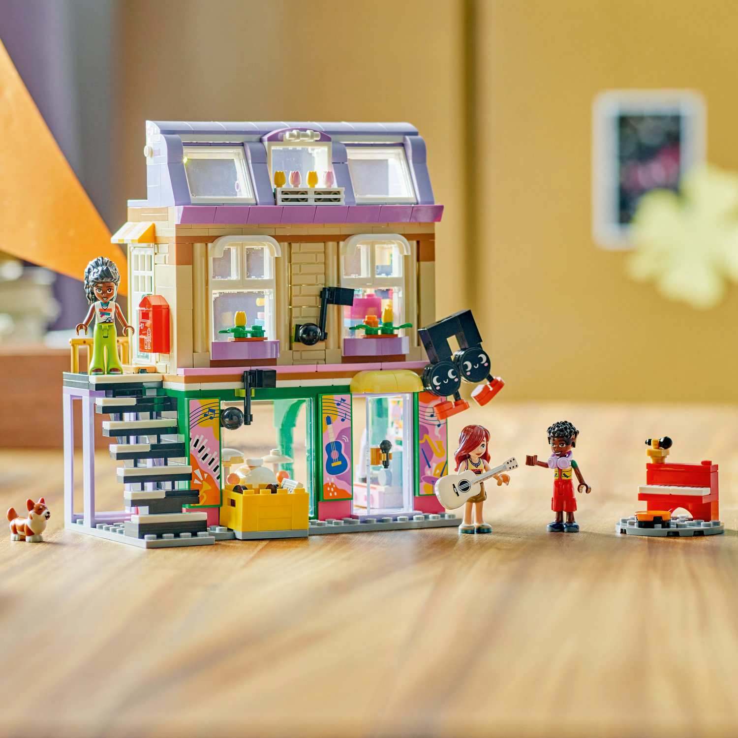 Lego 42653 Muzička Trgovina I Apartman
