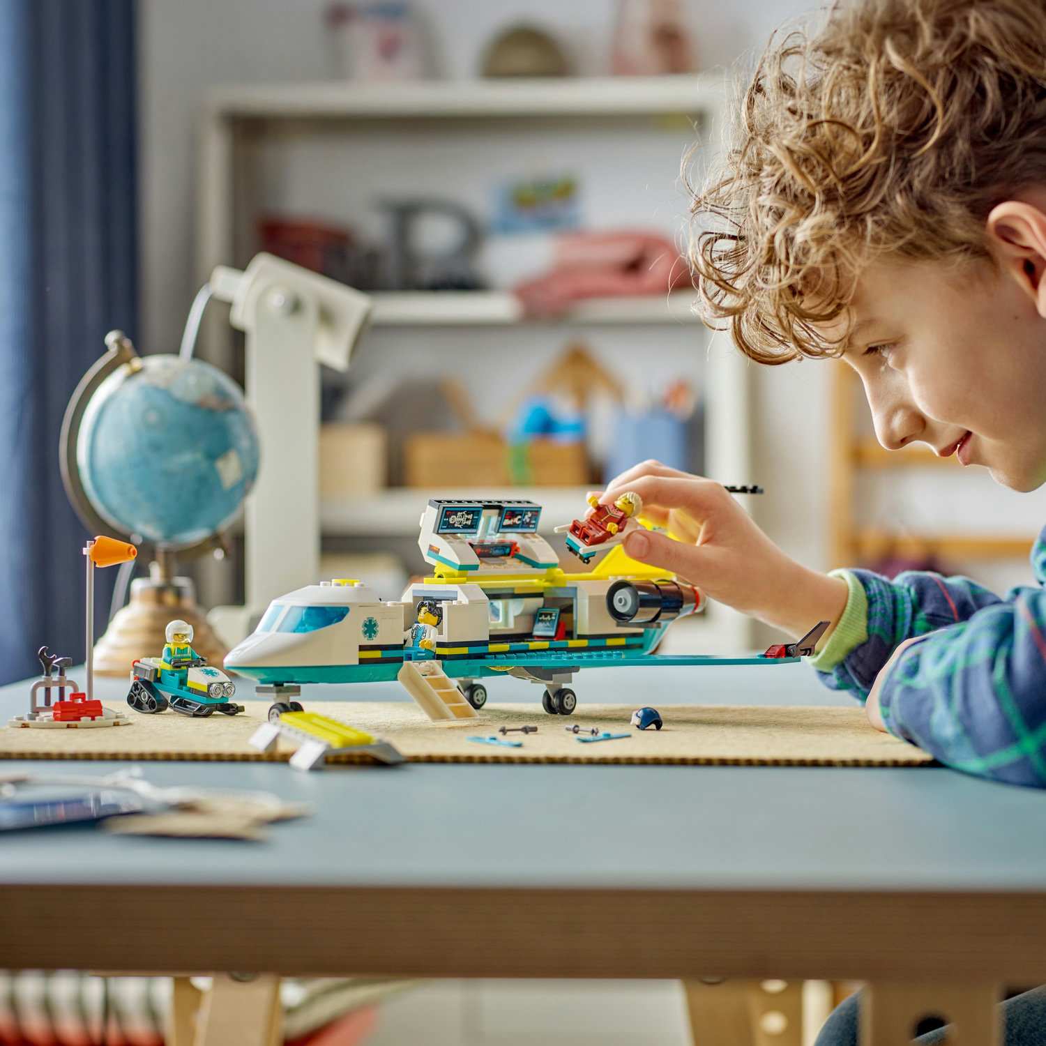 Lego 60465 Sanitetski Avion Za Hitnu Pomoć