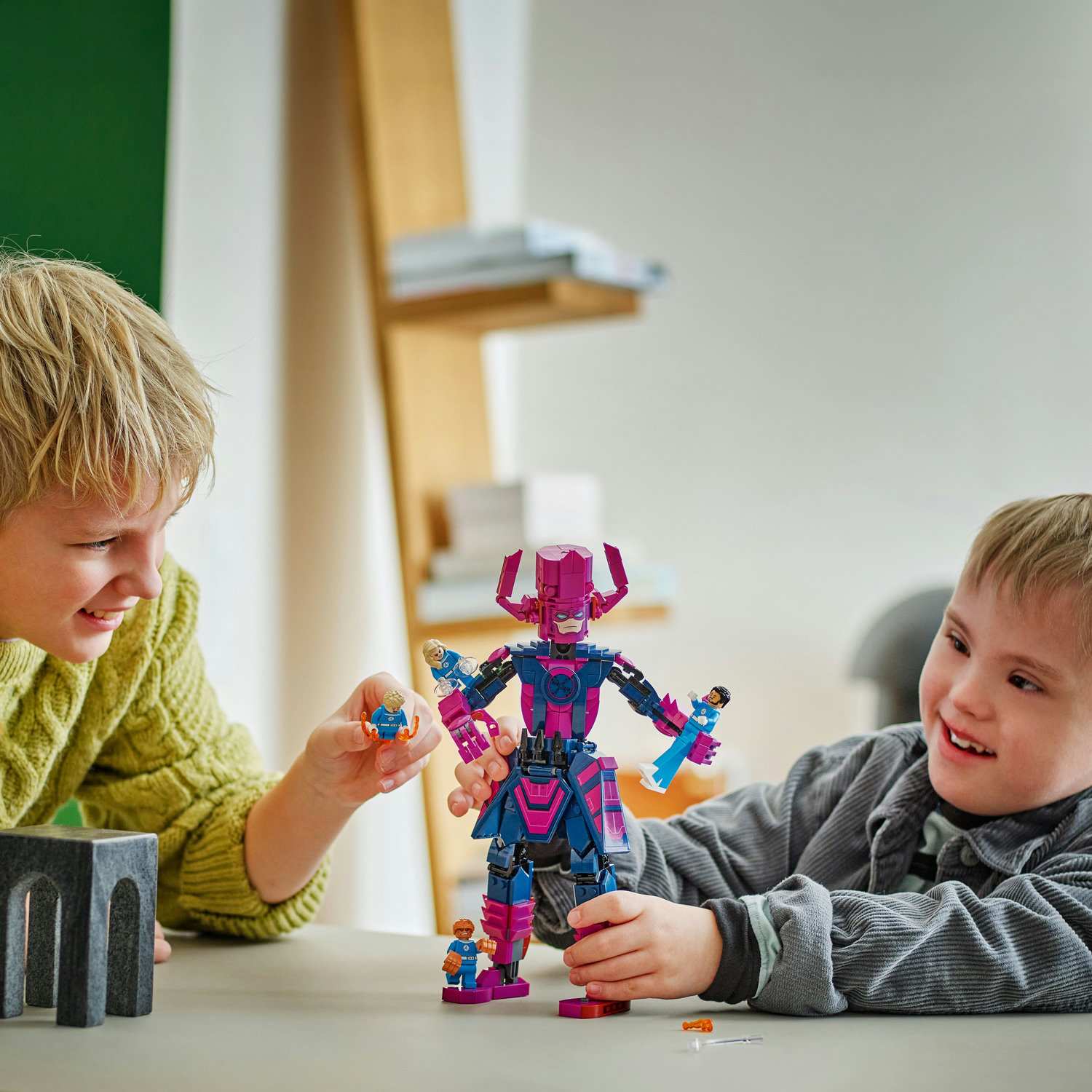 Lego 76316 Galactus Vs. Fantastične Četvorke