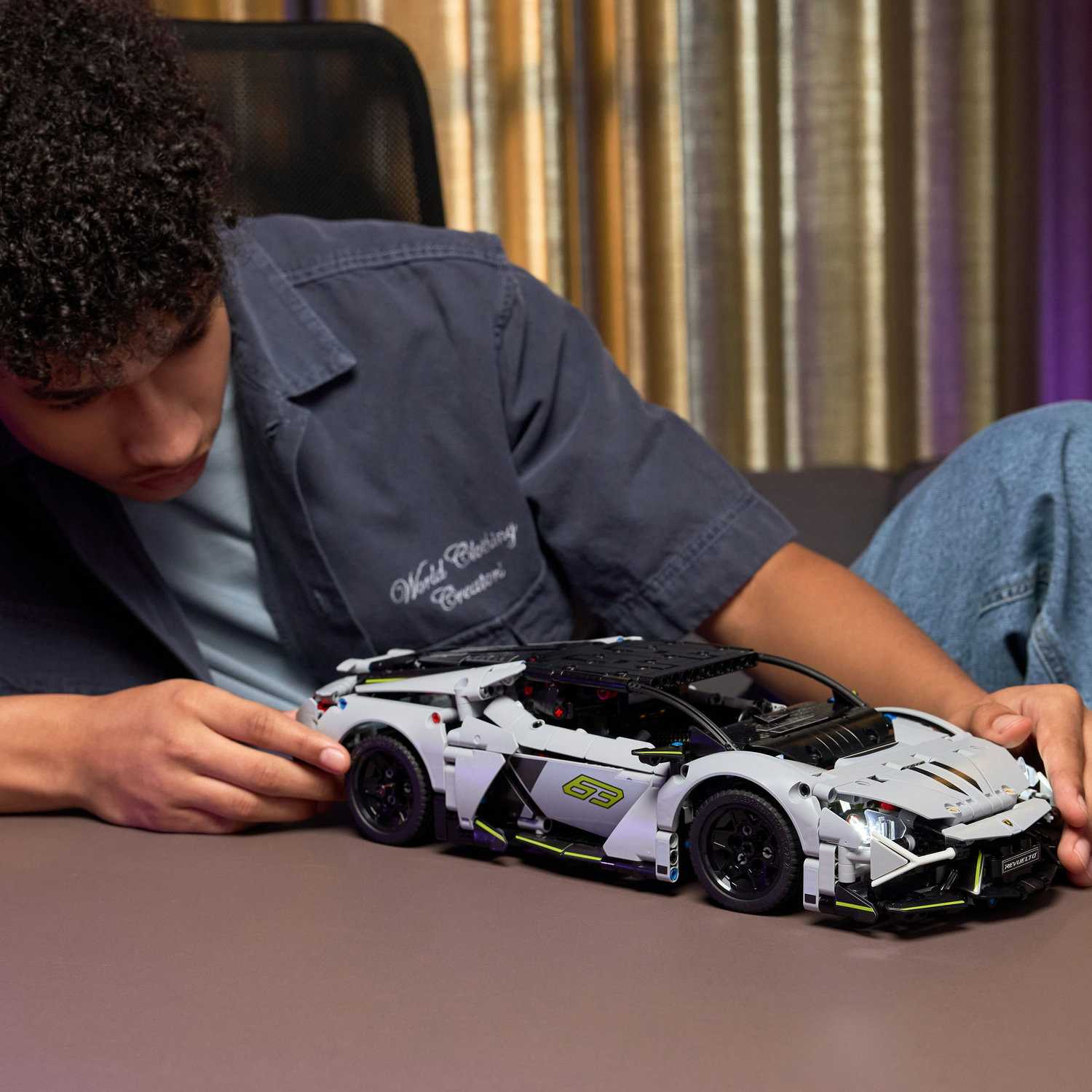 Lego 42214 Lamborghini Revuelto Super Auto