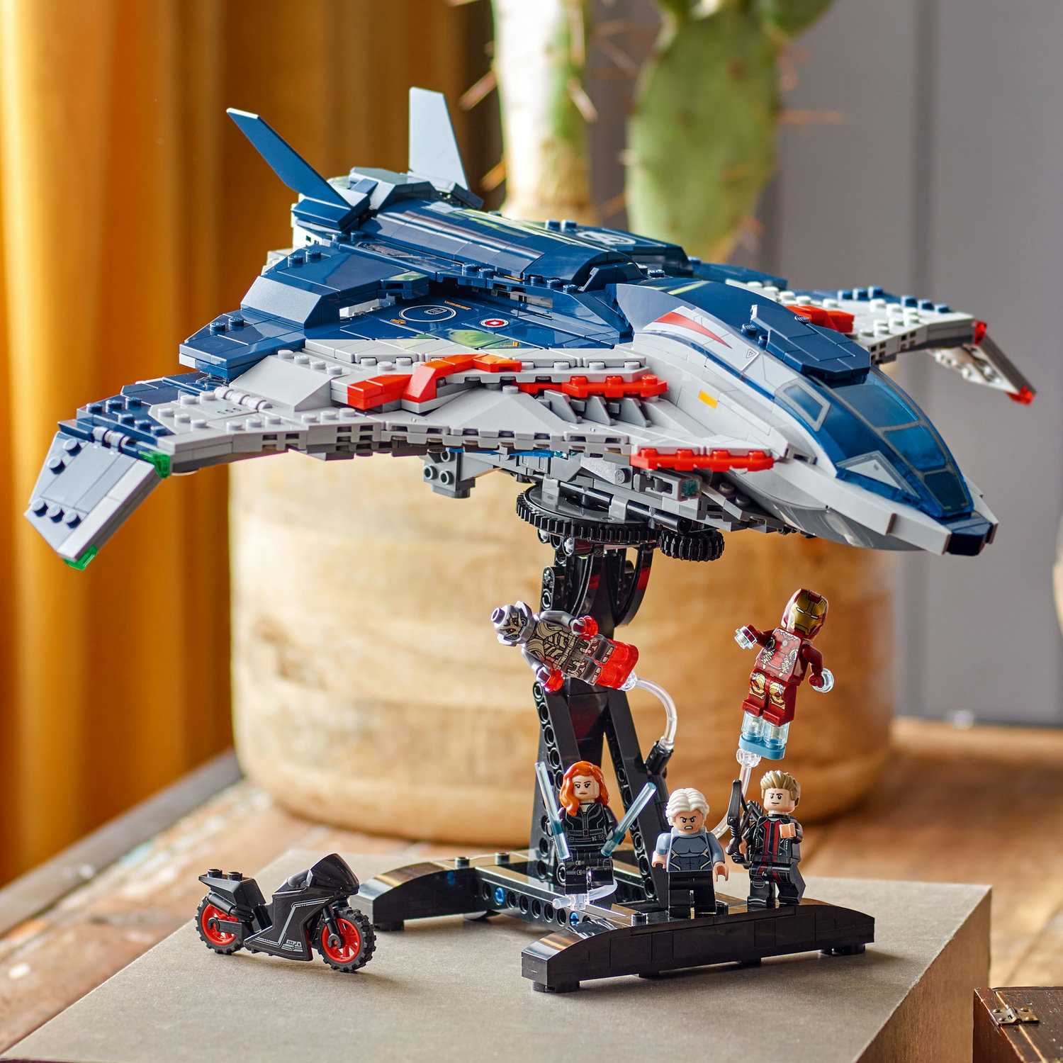 Lego 76325 Osvetnici: Doba Ultrona Quinjet