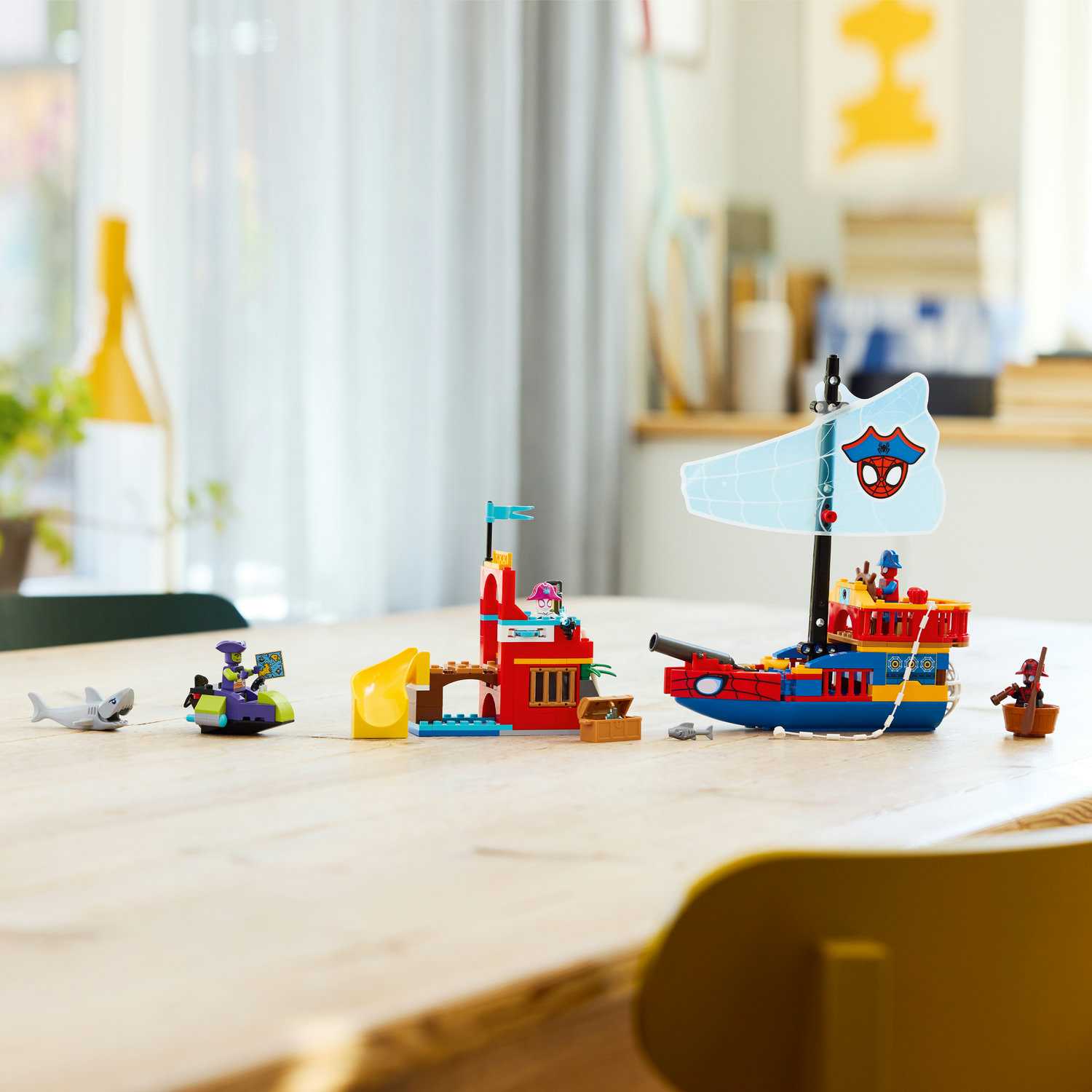 Lego 11208 Tim Spidey piratski brod