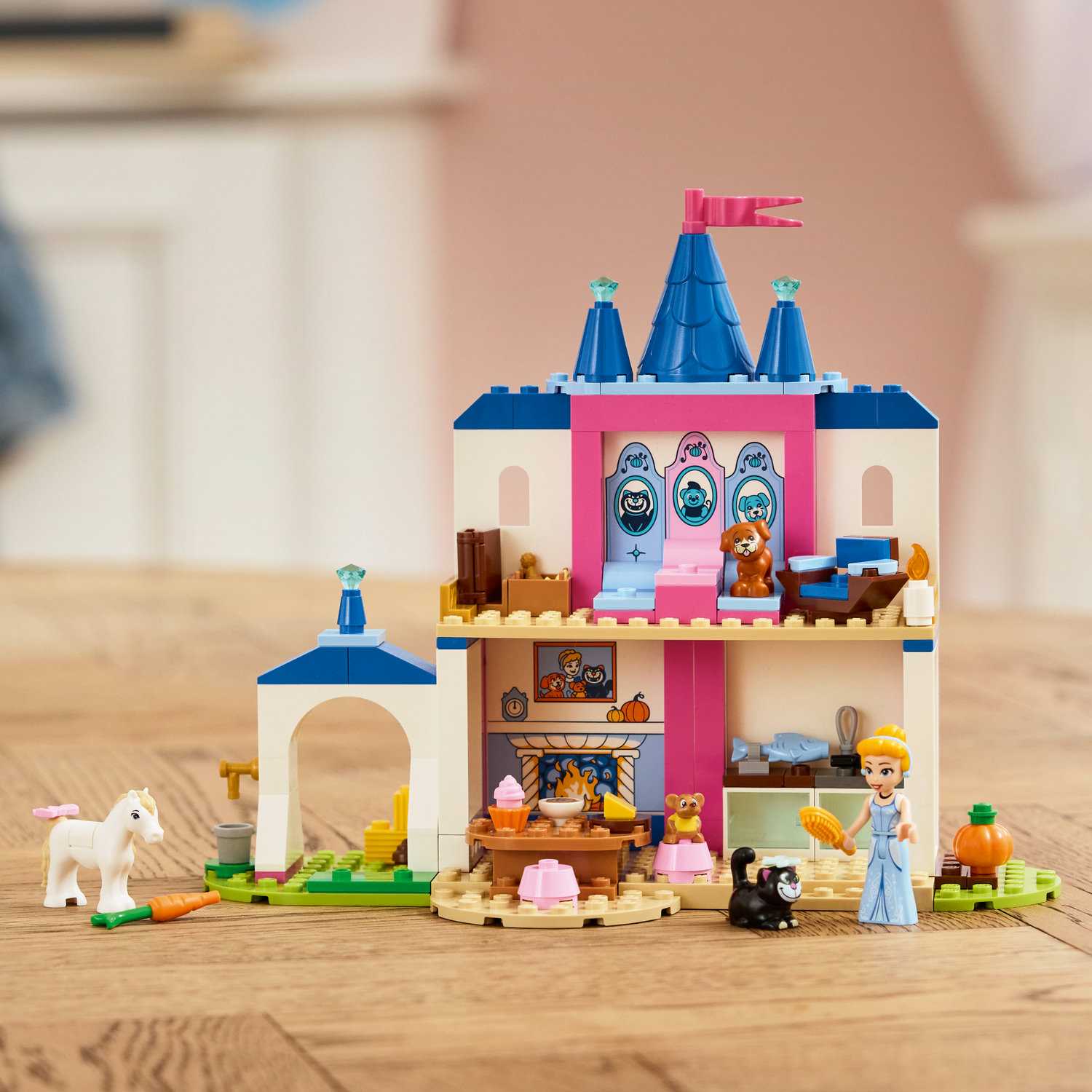 Lego 43283 Pepeljuga u dvorcu sa životinjama