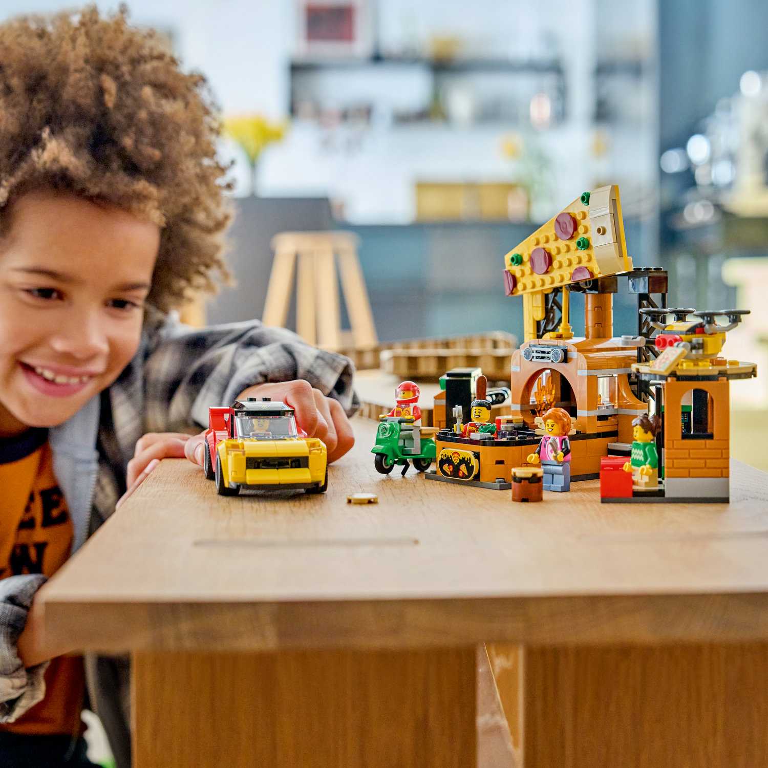 Lego 60496 Picerija sa dostavnim autima
