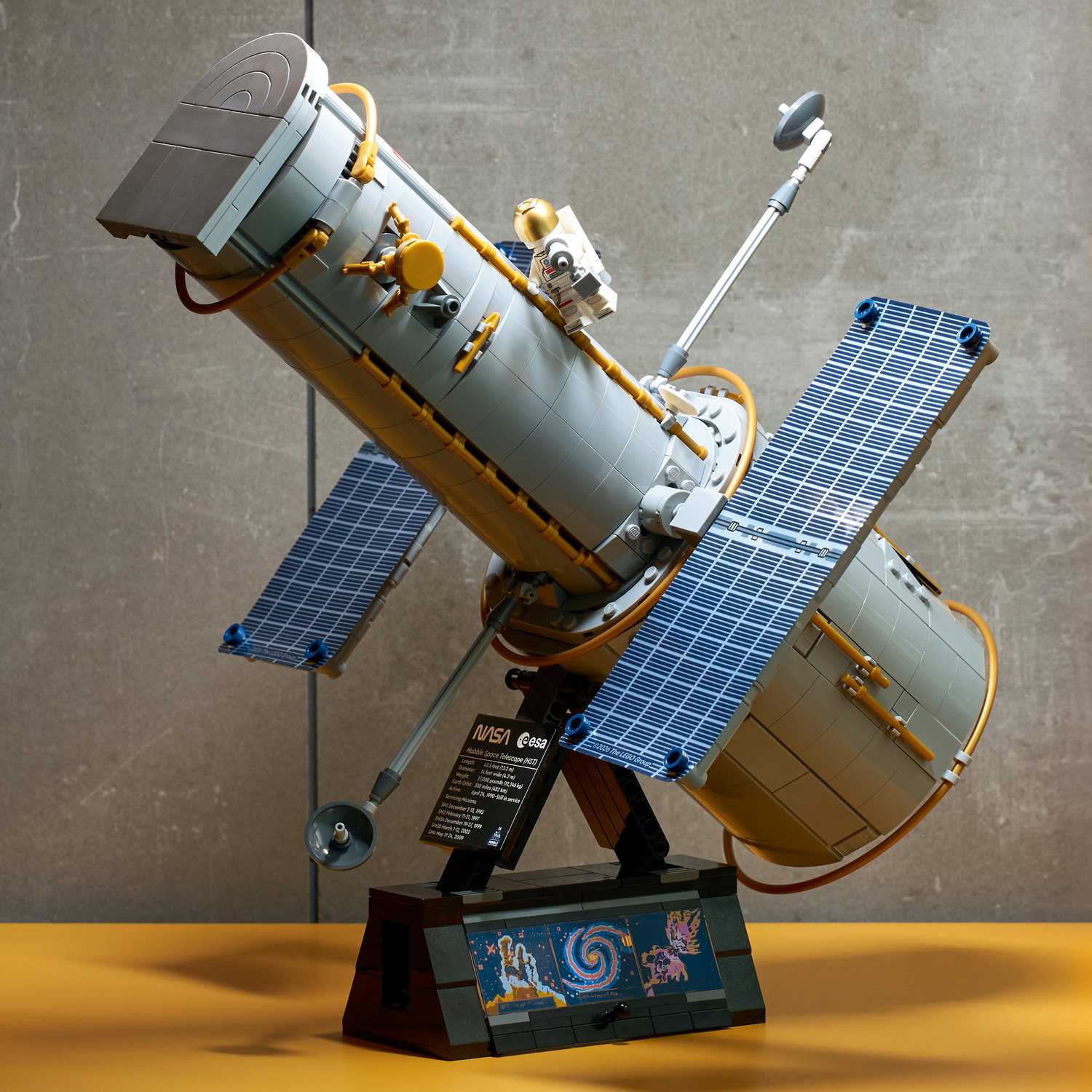 Lego 11382 Svemirski teleskop Hubble
