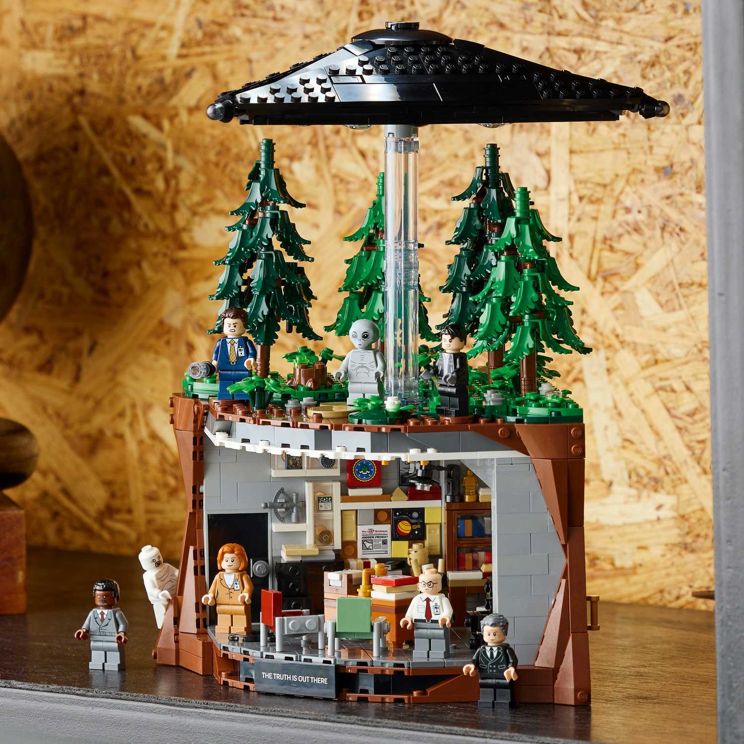 Lego 21369 Dosijei X: Istina je negdje vani